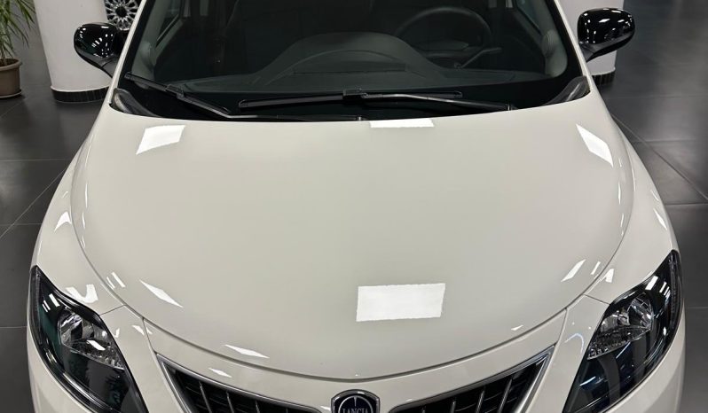 Lancia Ypsilon 1.0 70Cv Platino HYBRID 2024 pieno