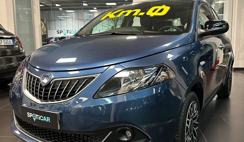 Lancia Ypsilon PLATINO 1.0 Hybrid 2024 pieno