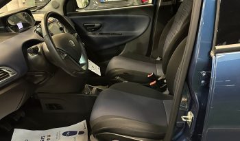 Lancia Ypsilon PLATINO 1.0 Hybrid 2024 pieno