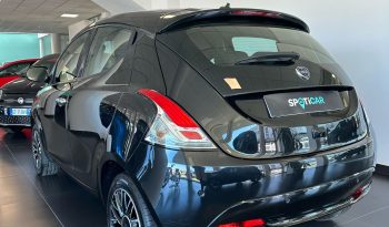 Lancia Ypsilon 1.0 70Cv Platino HYBRID 2024 pieno