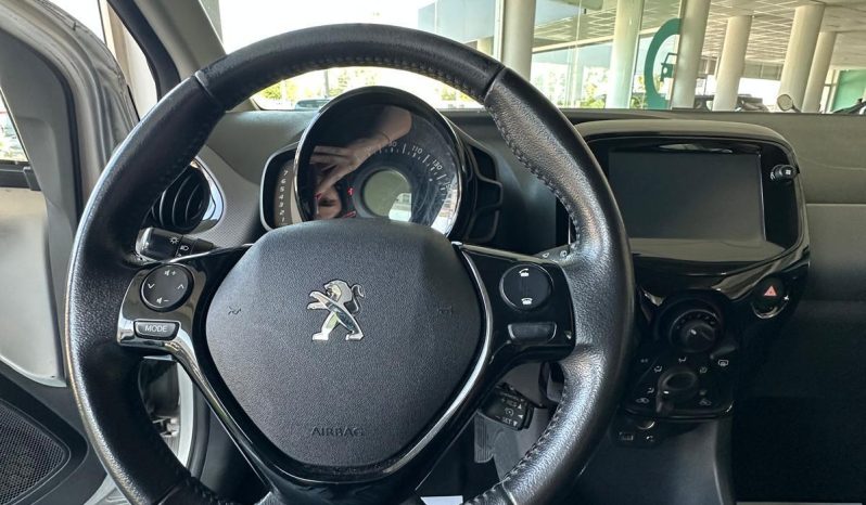 PICCOLA, AGILE, ECONOMICA… È LA PEUGEOT 108 CHE CERCAVI! pieno