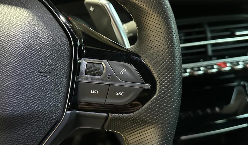 PEUGEOT 208 GT HYBRID: SPORTIVA, AUTOMATICA, IRRESISTIBILE! pieno