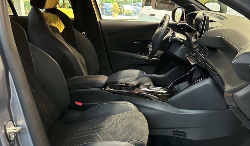 PEUGEOT 208 GT HYBRID: SPORTIVA, AUTOMATICA, IRRESISTIBILE! pieno