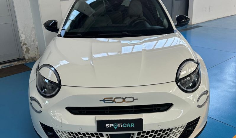 FIAT 600 LA PRIMA – QUANDO IL COMFORT È AL TOP pieno