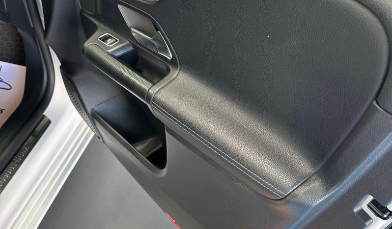 MERCEDES-BENZ CLASSE B 180 d AUTOMATIC: ELEGANZA, COMFORT E STILE! pieno