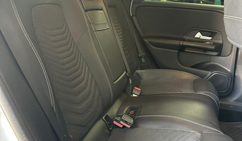 MERCEDES-BENZ CLASSE B 180 d AUTOMATIC: ELEGANZA, COMFORT E STILE! pieno