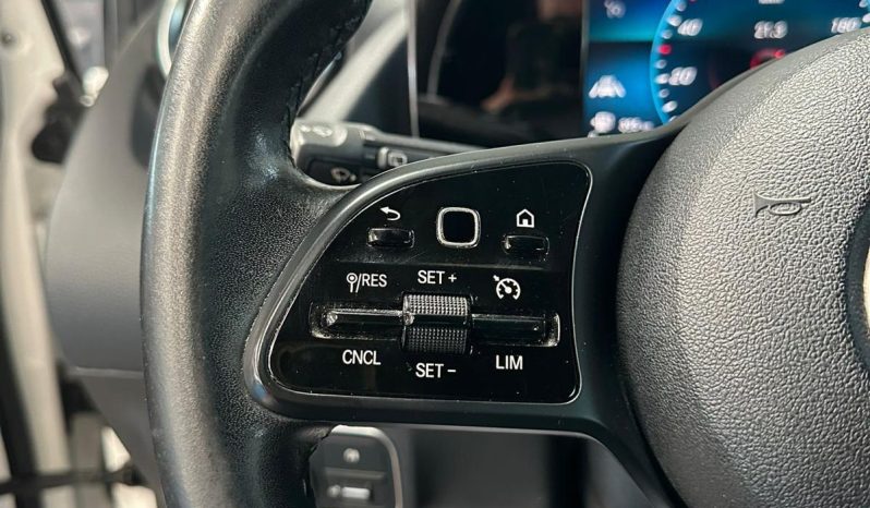 MERCEDES-BENZ CLASSE B 180 d AUTOMATIC: ELEGANZA, COMFORT E STILE! pieno