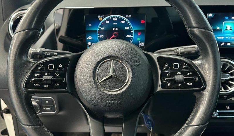 MERCEDES-BENZ CLASSE B 180 d AUTOMATIC: ELEGANZA, COMFORT E STILE! pieno