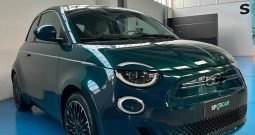 500e LA PRIMA: ELETTRICA, ESCLUSIVA, PRONTA A CONQUISTARTI