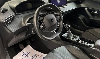 PEUGEOT 2008 ALLURE: NERO PERLA, STILE PURO! pieno