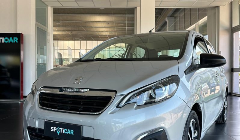 PRIMA AUTO? PEUGEOT 108, 72 CV DI PRATICITÀ pieno