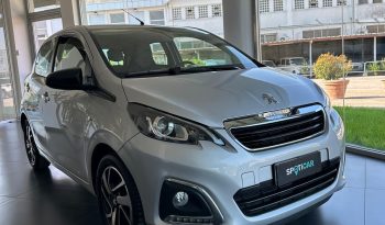 PRIMA AUTO? PEUGEOT 108, 72 CV DI PRATICITÀ pieno