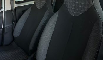 PRIMA AUTO? PEUGEOT 108, 72 CV DI PRATICITÀ pieno