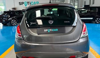 CAMBIA STILE, SCEGLI YPSILON HYBRID! pieno