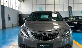 CAMBIA STILE, SCEGLI YPSILON HYBRID! pieno