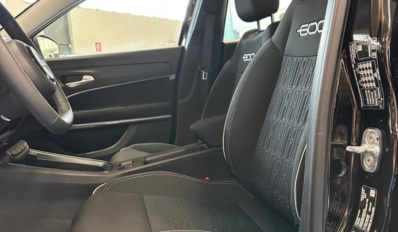 FIAT 600 POP: ELEGANZA NERA, CARATTERE DA VENDERE! pieno