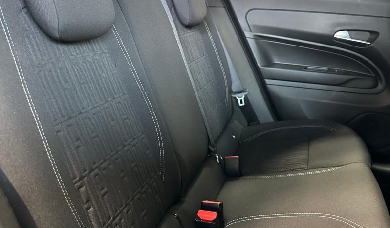 FIAT 600 POP: ELEGANZA NERA, CARATTERE DA VENDERE! pieno