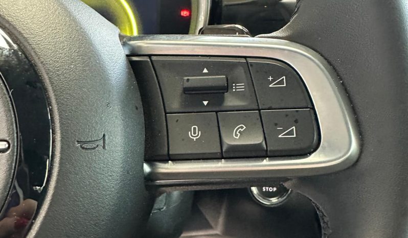FIAT 600 POP: ELEGANZA NERA, CARATTERE DA VENDERE! pieno