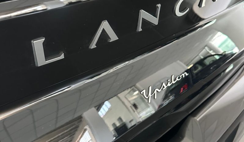 STILE PREMIUM, COMFORT AUTOMATICO… YPSILON LX! pieno