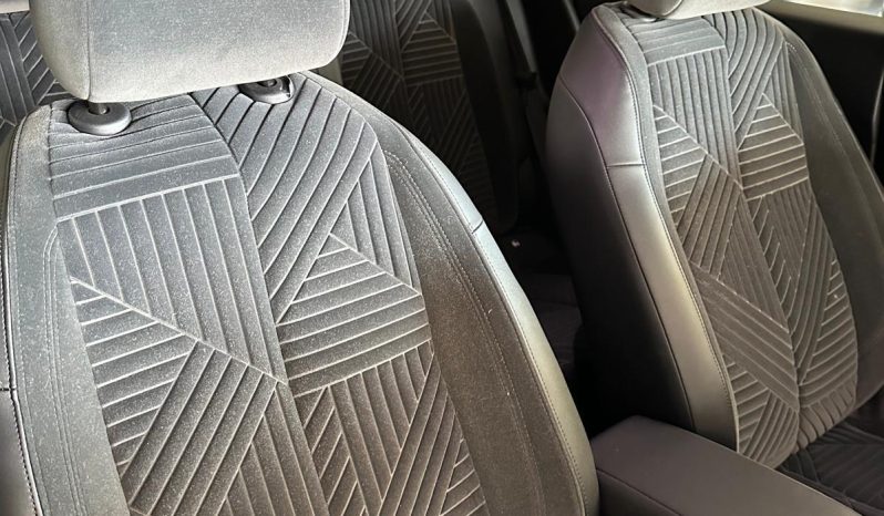 STILE PREMIUM, COMFORT AUTOMATICO… YPSILON LX! pieno