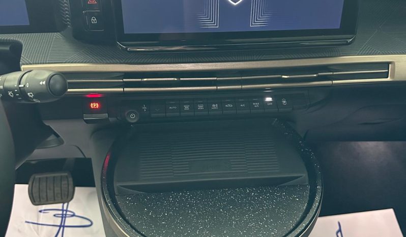 STILE PREMIUM, COMFORT AUTOMATICO… YPSILON LX! pieno