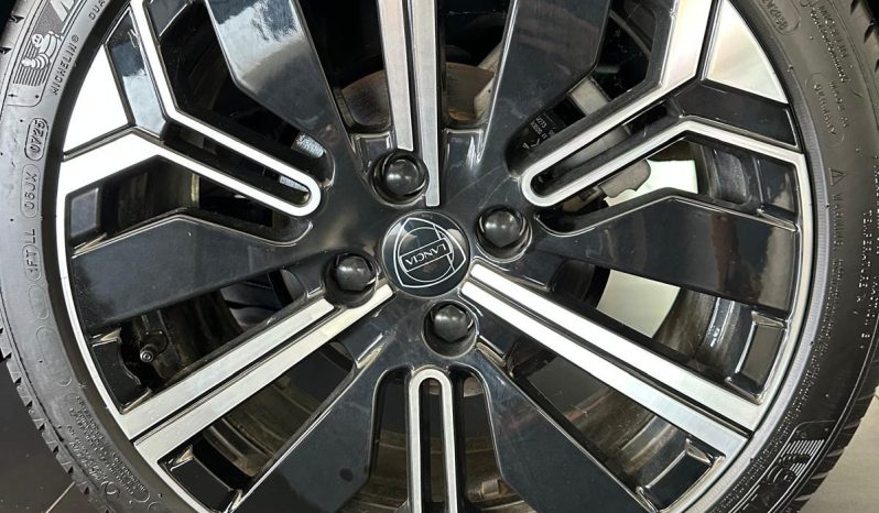 STILE PREMIUM, COMFORT AUTOMATICO… YPSILON LX! pieno