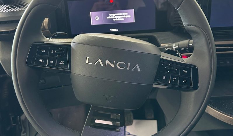 STILE PREMIUM, COMFORT AUTOMATICO… YPSILON LX! pieno