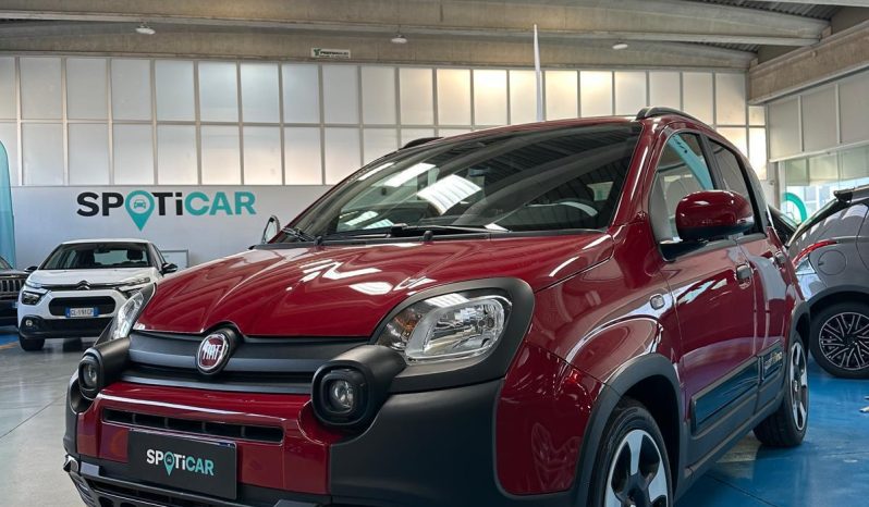 ROSSO PASSIONE E CARATTERE DA VENDERE! pieno