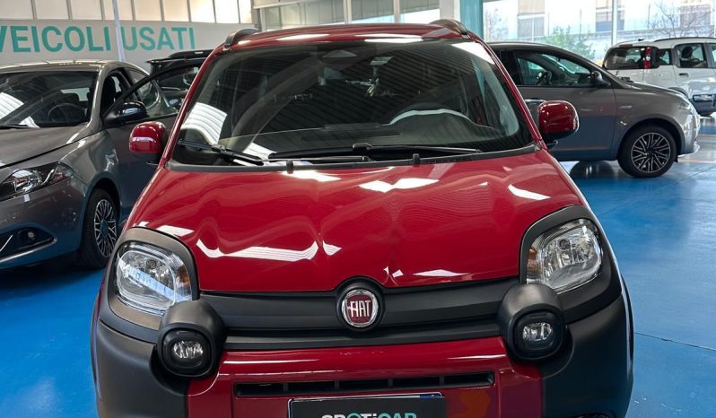 ROSSO PASSIONE E CARATTERE DA VENDERE! pieno