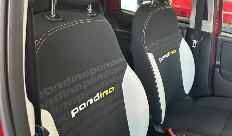 ROSSO PASSIONE E CARATTERE DA VENDERE! pieno