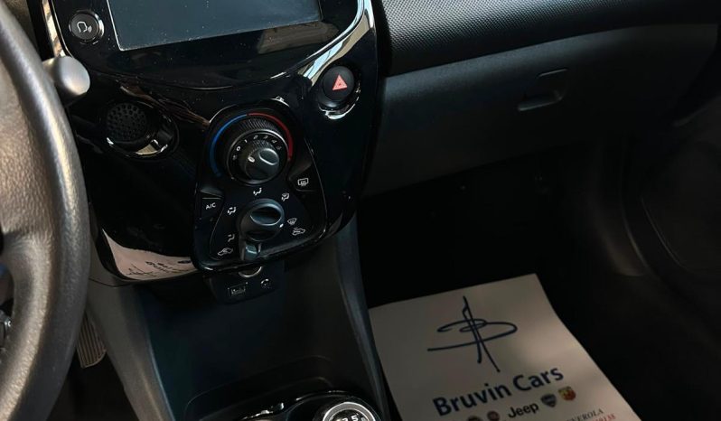 IN CITTÀ CON STILE? LA RISPOSTA È CITROËN C1 SHINE! pieno
