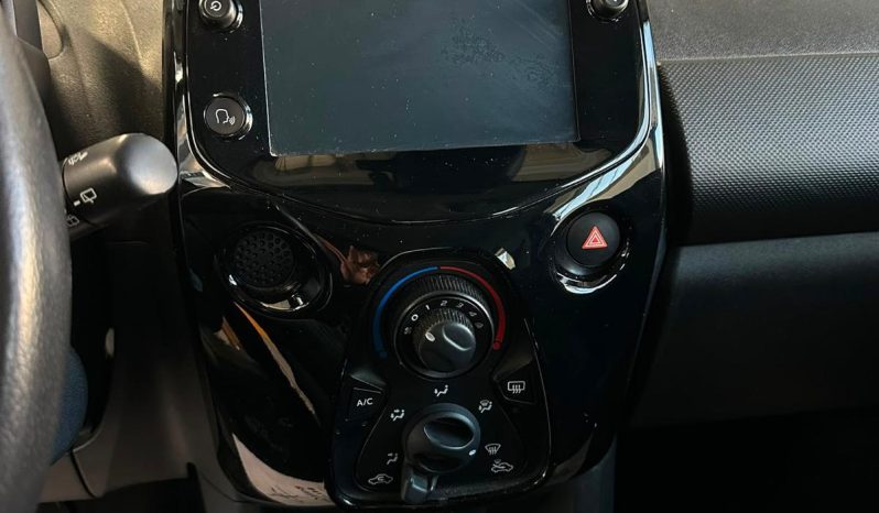 IN CITTÀ CON STILE? LA RISPOSTA È CITROËN C1 SHINE! pieno