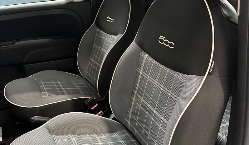 ICONICA, ELEGANTE E PRONTA A CONQUISTARTI! pieno