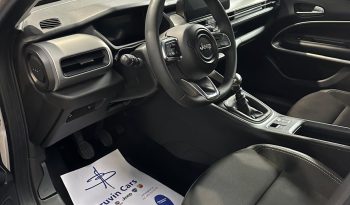 LOOK GRINTOSO, TECNOLOGIA AL TOP! ⚡ LA JEEP AVENGER TI ASPETTA! pieno