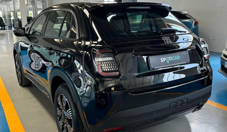 145 CV DI GRINTA! Fiat 600 Pop Hybrid Automatica pieno