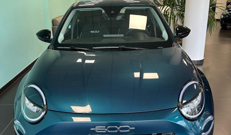 IL VERDE CHE FA GIRARE LA TESTA! Fiat 600 Hybrid 145 CV pieno
