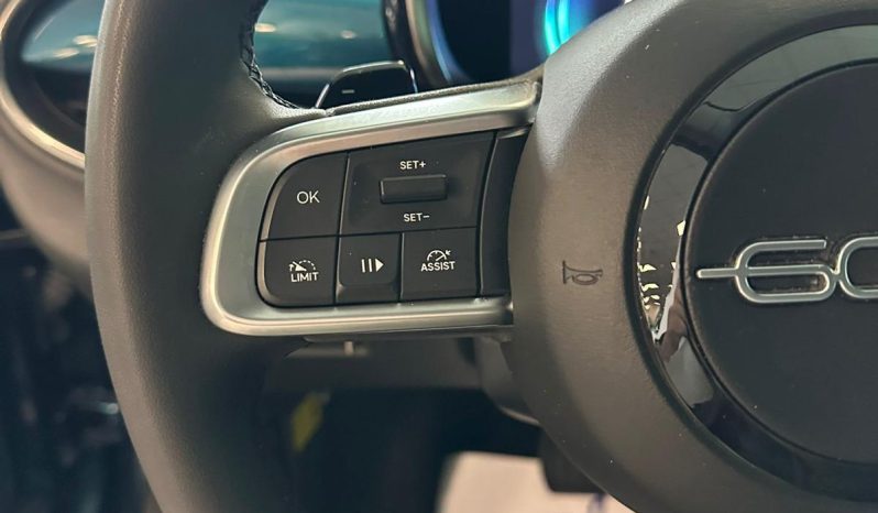 IL VERDE CHE FA GIRARE LA TESTA! Fiat 600 Hybrid 145 CV pieno