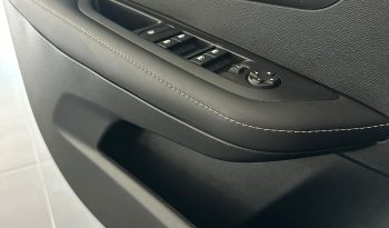 NON È SOLO UNA 208. È PURO STILE ALLURE! pieno